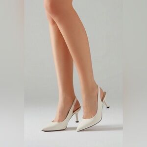 Dreamcia women’s pumps, sling back heels
White, size 8  New